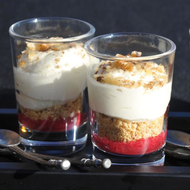 Nos verrines salées sont la solution idéale pour vos #cocktails et réceptions ! 

Découvrez notre nouvelle verrine « French Touch » : une belle recette à bases de  fromage Brie, de Betterave et de Noix. 

➡️rolph-rolph.com

Our salted verrines are the ideal solution for your cocktails and receptions ! French Touch verrine is composed by Brie, beetroot and walnuts

Discover our verrines on our website.

➡️rolph-rolph.com

#rolphrolph #foodnjoy #foodandjoy #delicious #belgianhandmadequality #littlecup #verrine #traiteur #restaurant  #mouscronmaville #organisationdevenements #salondereception #receptionlounge #aperitifdinatoire #cocktail #gourmandise #walkingdinner #finefood  #pretamanger #aemporter #restauration #eventplanning #verrinessucrees #bistronomie #gastronomie #finedinning